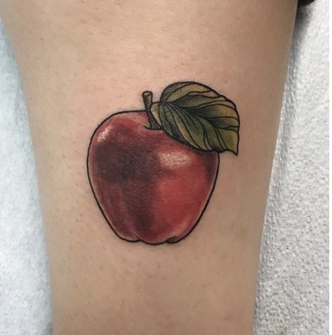 American Traditional Apple Tattoo, Traditional Apple Tattoo, Bitten Apple Tattoo, Apple Tattoos, Taz Tattoo, Tattoo Therapy, Apple Tattoo, Snow White Apple, Fruit Tattoo