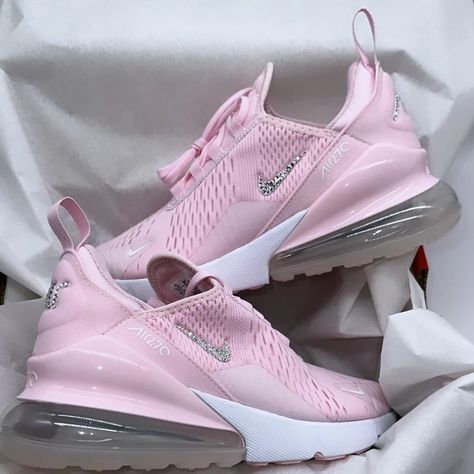 Nike Shoes Photo, Bling Nike Shoes, Nike Shoes Women Fashion, Pink Nike Shoes, Pretty Sneakers, Perfect Sneakers, Preppy Shoes, Pretty Shoes Sneakers, Custom Bling