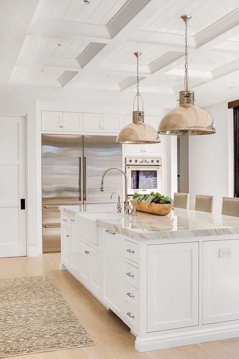 White Interior Design, Kitchen Decorating, Kitchen Inspiration Design, White Kitchen Cabinets, White Cabinets, Kitchen Style, Home Decor Tips, Home Decor Kitchen, Dream Kitchen