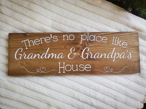 Modern Grandma Decor, Christmas Gift For Grandparents, Personalized Gifts For Grandparents, Grandma Sign, Patio Signs, Gift For Grandparents, Wood Stain Colors, Custom Christmas Gifts, Lawn Sign