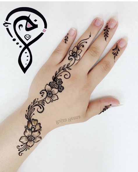 Inai Simple, Tattoo Hand Finger, Finger Henna Designs Simple, Rose Mehndi Design, Mehndi Design Video, Henna Designs Simple, Latest Arabic Mehndi Designs, Cute Henna Tattoos, Henna Style Tattoos