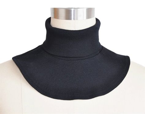 Turtle Neck Collar, Fake Turtleneck Collar, Faux Turtleneck, Fake Collar, Collars Diy, Sewing Machine Basics, Turtleneck T Shirt, Sewing Lingerie, Half Shirts