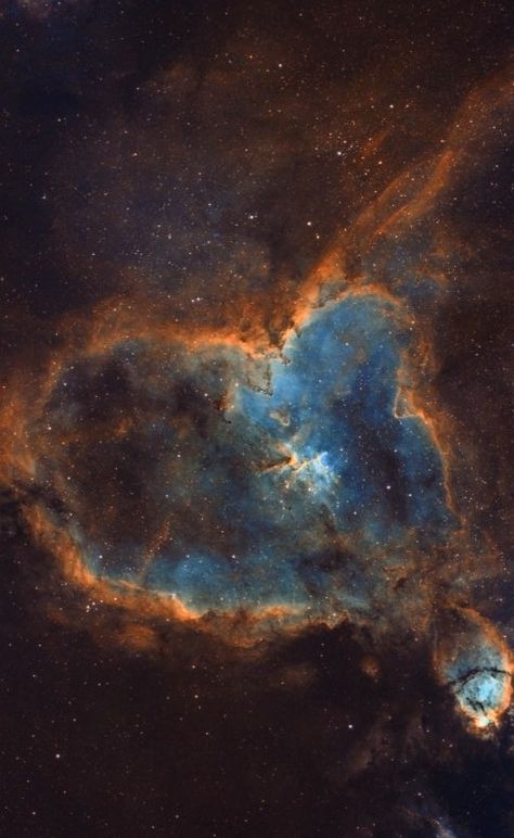 Heart Nebula Wallpaper, Galaxy Pics, Heart Nebula, Travel Wallpapers, Him And Me, Nebula Wallpaper, Space Astronomy, Nebulas, Galaxy Pictures