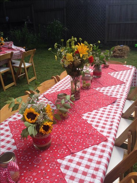 Our picnic themed outdoor rehearsal... Food Centerpieces For Party, Farm Breakfast, Bbq Decor, Picnic Themed Parties, Baby Bbq, Church Picnic, Baby Q Shower, Backyard Bbq Party, Country Party