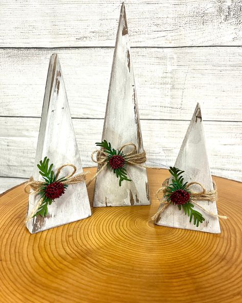 DIY Christmas Crafts for Adults: Beautiful & Budget-Friendly Ideas Diy Christmas Crafts For Adults, Wooden Trees, Diy Christmas Crafts, Christmas Crafts To Sell, Christmas Craft Fair, Christmas Crafts For Adults, Crafts For Adults, Christmas Tree Set, Wood Christmas Tree