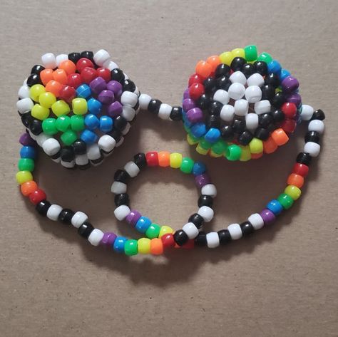 Goggles Kandi Goggles, Kandi Jewelry, Arcade Carpet, Kandi Inspo, Diy Kandi Bracelets, Diy Kandi, Kandi Kid, Kandi Ideas, Kandi Cuff