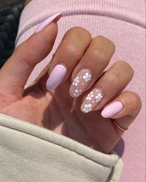 Autumn Haircut, Pink Flower Nails, Flower Nail Designs, Kawaii Nails, Nail Jewelry, Short Acrylic Nails Designs, Nail Designs Spring, Cute Nail Designs, Pretty Acrylic Nails