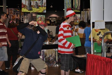 Lil' Slugger (Shonen Bat - Paranoia Agent) has found Waldo! (Melissa Cary and Teagan Pell) Chicago Comic Con 2011 Lil Slugger, Paranoia Agent, Tatami Galaxy, Brendan Fraser, Doom Patrol, Power Girl, Anime Cosplay, Dc Universe, Film Movie