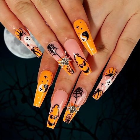 Check out these Spooky Press on Nails. Click the Picture to send you to the store link if you like to purchase them. Stay Spooky!! Nail Art Short Nails, Fall Nail Art Ideas, Nail Art Short, Pumpkin Nail, Pumpkin Nail Art, Holloween Nails, Halloween Nail Ideas, Cute Pumpkins, Black Ghost