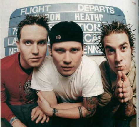 Blink 182 Funny, Band Tumblr, Blink 182 Tom Delonge, Blink 182 Tom, Tom Delonge, Musical Band, Blink 182, Pop Punk, Mixtape