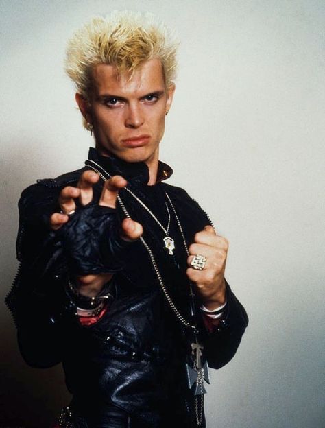 35 Fabulous Photos Show Billy Idol’s Styles in the 1970s and ’80s ~ Vintage Everyday 80s Punk Fashion, Eyes Without A Face, 1980s Music, 80s Celebrities, 80s Photos, 80s Punk, 80's Music, Billy Idol, 80s Rock