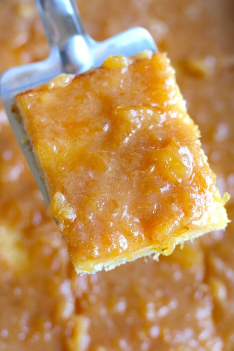 Pineapple Chewy Bars | 12 Tomatoes Pineapple Chewy Bars, Pineapple Tidbits Recipes, Pineapple Topping, Chewy Bars, 12 Tomatoes Recipes, Bread Puddings, Pineapple Desserts, Caramel Frosting, Poke Cakes