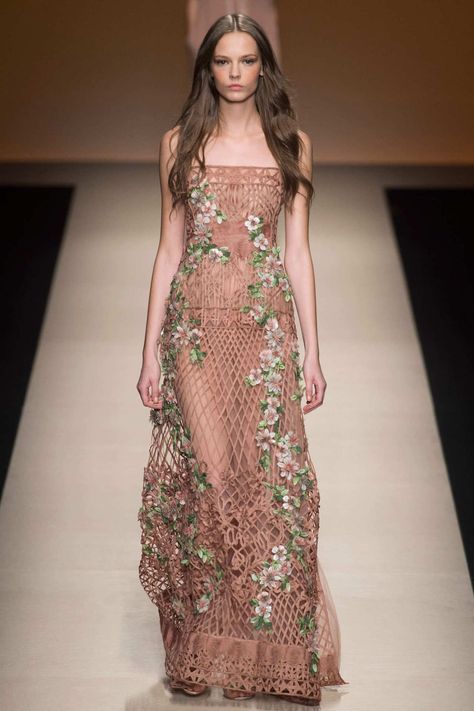 Alberta Ferretti Spring Summer 2015 RTW Collection Best Gowns, Model Runway, Atelier Versace, Popsugar Fashion, Milano Fashion Week, Trapeze Dress, Zuhair Murad, Alberta Ferretti, Marchesa