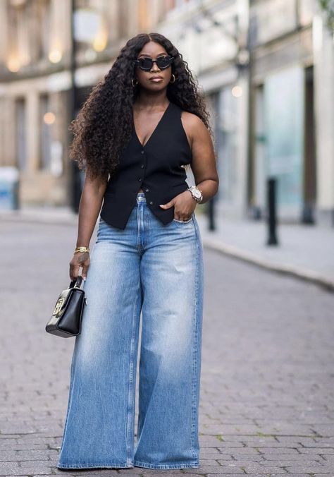 Jeans Outfit Classy, Classy Jeans Outfit, How To Style Wide Leg Jeans, Classy Jeans, Style Wide Leg Jeans, Wide Leg Jeans Outfit, Jeans Outfit Women, Outfit Classy, Stylish Work Attire