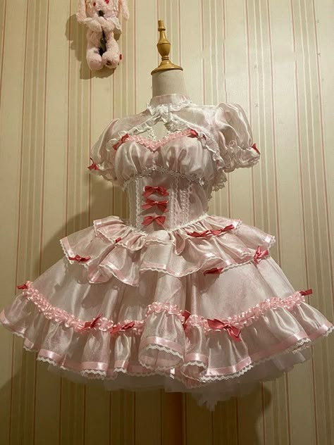 Kawaii Outfit Ideas, Dolly Dress, Personal Grooming, Social Art, Hair Braiding, Kawaii Fashion Outfits, Hair Braid, Fairytale Dress, Heritage Fashion