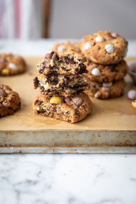 Chunky New York bakery  chocolate chip cookies with Easter eggs recipe Easter Chocolate Chip Cookies, New York Bakery, Chunky Chocolate Chip Cookies, York Chocolate, Bakery Chocolate Chip Cookies, Biscuit Bar, Levain Bakery, Eggs Recipe, Best Chocolate Chip Cookie