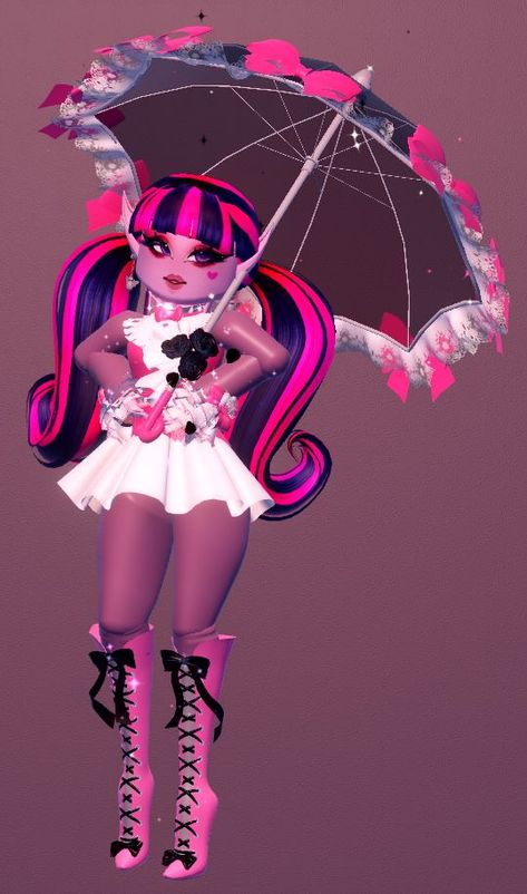 Draculora Royal High, Draculara Royale High Fit, Clawdeen Wolf Royale High Outfit, Monster High In Royale High, Haunted Rh Outfit, Royal High Vampire Outfit, Royal High Monster High, Rh Vampire Fit, Draculaura Royale High Outfit