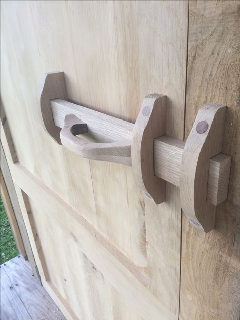 Wood Door Latch, Barn Door Latch Ideas, Diy Door Latch Ideas, Door Latch Ideas, Bathroom Barn Doors, Sliding Barn Door Lock, Custom Barn Door, Barn Door Lock, Wooden Lock