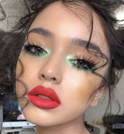 Mexican Makeup, Summer Makeup Trends, Mekap Mata, Smink Inspiration, Green Eyeshadow, Christmas Makeup, Day Makeup, Summer Makeup, Glam Makeup