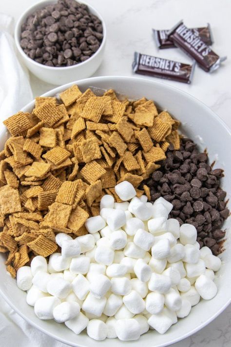 Smores Trail Mix Recipe Golden Grahams, S’mores Marshmallow Treats, S’mores Cereal Treats, Smores Cereal Treats, Smores Crispy Treats, S'mores Rice Krispie Treats, S’mores Krispie Treats, S’mores Crispy Treats, Smores Marshmallow Treats