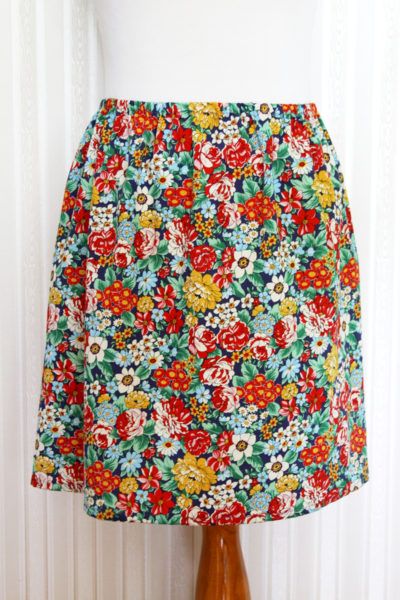 Diy Skirts For Women, Diy Skirt Tutorial, Skirt Sewing Tutorial, Easy Diy Clothes, Tutorial Sewing, Skirt Patterns, Basic Sewing, Skirt Sewing, Skirt Tutorial