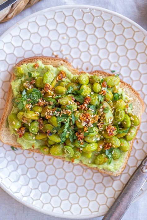 Edamame Avocado Toast, Avocado Toast With Tofu, Cooking With Sesame Oil, Scrambled Tofu Recipe, Edamame Recipes, Baked Oatmeal Healthy, Baked Oatmeal Cups, Avocado Toast Recipe, Healthy Vegan Breakfast