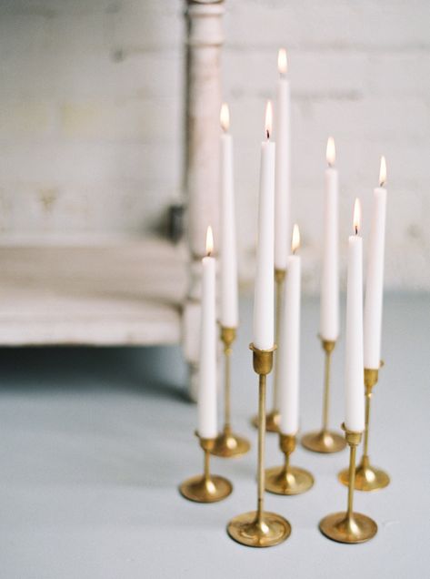 White Taper Candles, Wedding Minimal, Elegance Wedding, Gold Candle Sticks, Warehouse Wedding, French Elegance, Modern Candles, Event Planning Design, Candle Sizes