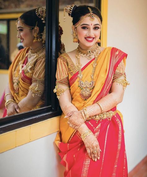 Madisar Saree, भारतीय दुल्हन संबंधी, Bharatanatyam Poses, Indian Wedding Poses, Wedding Outfits For Groom, Bride Photos Poses, Indian Bridal Photos, Bride Photography Poses, Hindu Bride