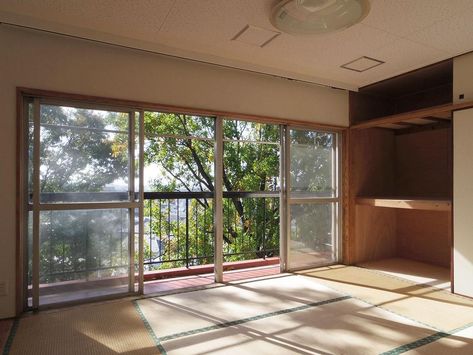 Japan Apartment Interior, Japanese House Aesthetic, Japanese House Interior, Japan Apartment, Deco Tv, Japanese Apartment, Empty Room, Dream Room Inspiration, Dream Apartment