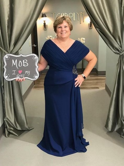 Best Prom Dresses, Plus Size Gowns, Mother Of Groom Dresses, Mob Dresses, Mothers Dresses, Groom Dress, Mother Of The Groom, Cocktail Dress Party, Mother Of The Bride Dresses