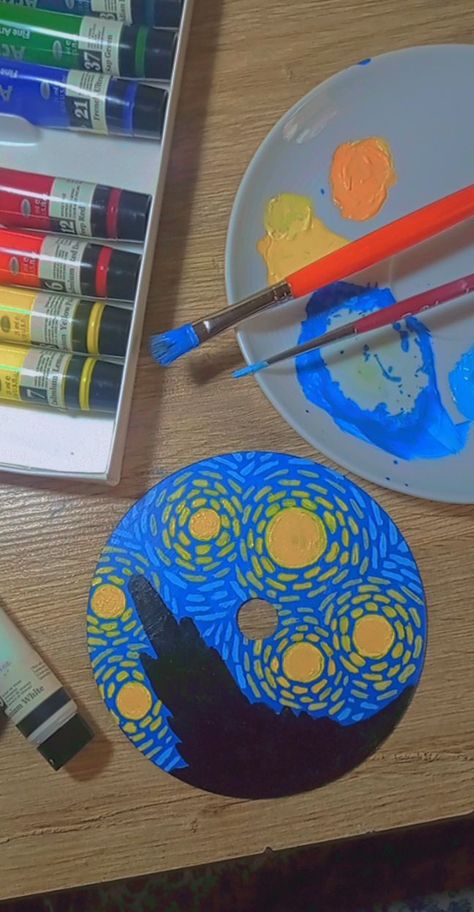 Painted on CD 
Painted by acrylic colour
Painting Idea Simple Starry Night Painting, Easy Starry Night Painting, Simple Starry Night, Cd Painting Ideas Easy, Painting On Cd, Cd Painting Ideas, Art Cd, Cd Wall Art, Cd Aesthetic