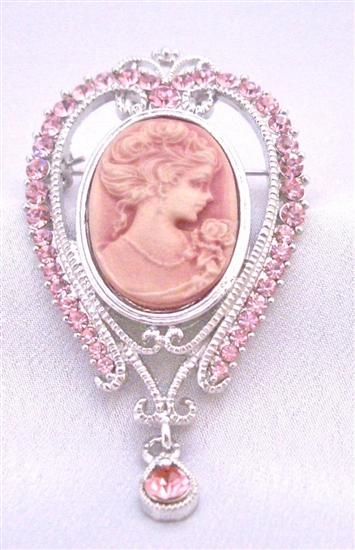 Victorian Pink Cameo Brooch. Victorian Jewelry Box, Pink Brooch, Victorian Cameo, Victorian Vintage, Cameo Jewelry, Vintage Cameo, Cameo Brooch, Pink Jewelry, Old Jewelry