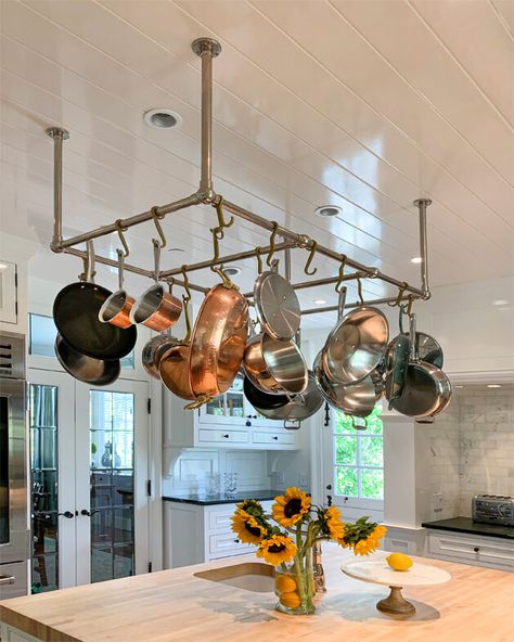 Hanging Pot Rack Ideas, Diy Hanging Pot, Pot Rack Ideas, Kitchen Island Pot Rack, Pan Rack Hanging, Rustic Pot Racks, Hanging Pot Rack, Hanging Pans, Pot Racks