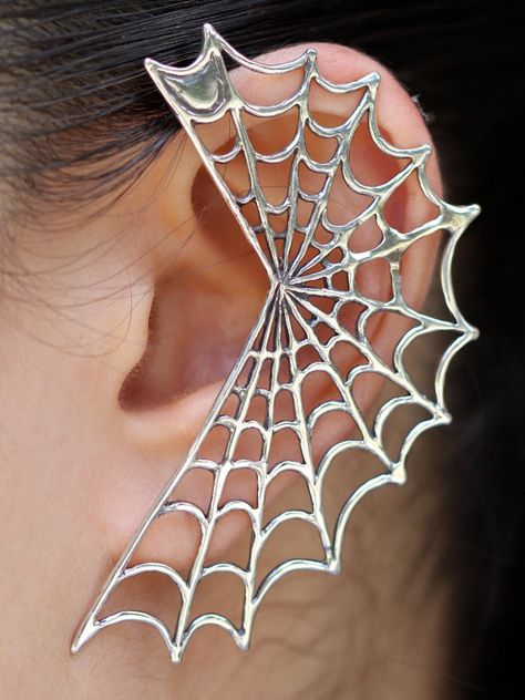 Spiderweb makeup