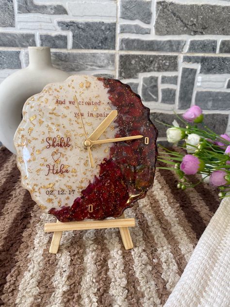 Preserved wedding roses Preserved Roses Resin Art, Clock Resin Art, Diy Resin Wall Art, Candy Box Diy, Diy Resin Gifts, Resin Arts, Resin Gifts, Wedding Pen, Wedding Roses