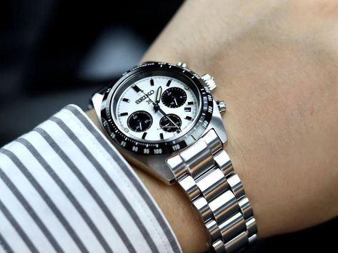 White Watches For Men, Luxury Clock, Monochrome Watches, Army Watches, Seiko Prospex, Seiko Men, Wrist Game, Stylish Watches, Tic Tac