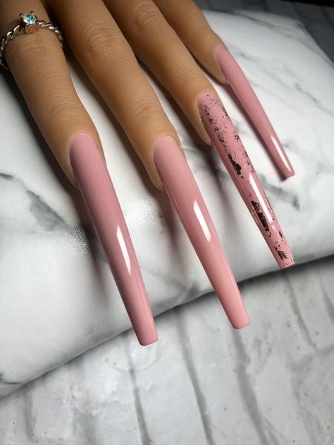 Gold Foil Nails, Nail Coffin, Extreme Nails, Chic Minimalist Style, Drip Nails, Long Nail Designs, Glow Nails, Design Nails, Foil Nails