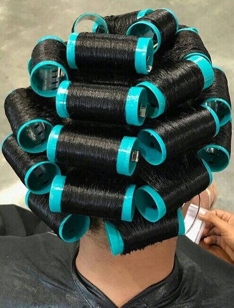 Wet Roller Set, Rolled Hair, Set Hairstyles, Roller Set Hairstyles, Hair In Rollers, Sleep In Hair Rollers, Black Hair Types, Inspiring Hairstyles, Roller Sets