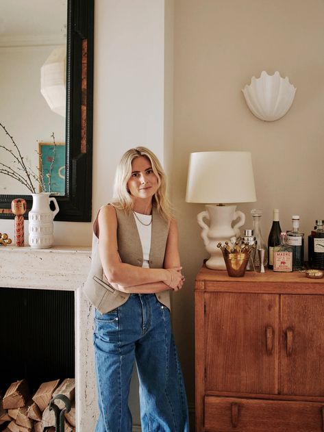 Lucy Williams brings her signature sense of style to her west London house | House & Garden Lucy Williams Home, Aston Matthews, Sliding Bathroom Doors, Hector Finch, Snug Room, Lucy Williams, House Blend, London House, Victorian Terrace