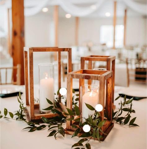 Centerpiece Rustic Wedding, Simple Greenery Table Centerpieces, Wedding Centre Pieces Without Flowers, Rustic Wedding Decor Eucalyptus, Wedding Centerpiece Rustic Elegant, Wooden Candle Holder Centerpiece, Rustic Centerpiece Wedding Diy, Fall Country Wedding Centerpieces, Deep Green Wedding Table Decor