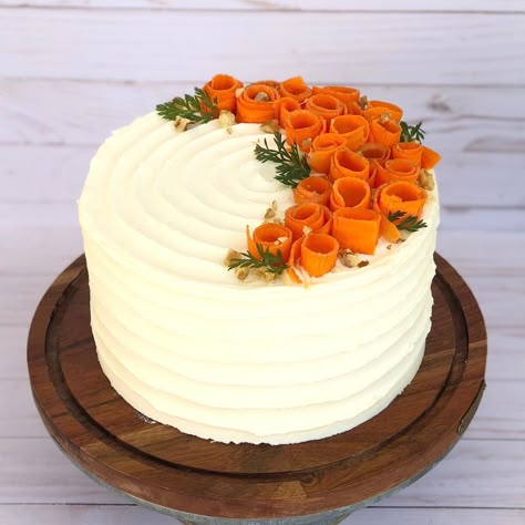 Carrot Cake Birthday Cake Ideas, Carrot Cake Designs Ideas, Birthday Cake Carrot Design, Carrot Cake Cupcakes Decoration, Cake Carrot Decoration, Carrot Cake For Birthday, How To Make Carrots For Decorations, Carrot Cake Decorations Ideas, Carrot Cake Ideas Decoration