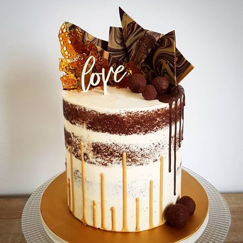 Caramel Drip Cake, Caramel Ombre, Chocolate Cake Designs, Ombre Cake, Chocolate Cake Decoration, Chocolate Drip, Caramel Cake, Drip Cake