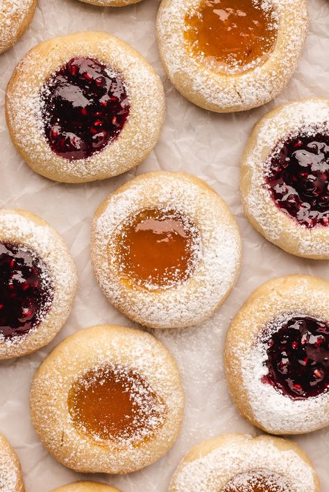 Jam Thumbprint Cookies Jam Thumbprints, Thumbprint Cookies Easy, Jam Thumbprint Cookies, Dessert Waffles, Pear Jam, Apple Jam, Summer Jam, Jam Cookies, Bacon Sausage