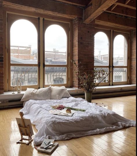 Bed in London Aesthetic Loft Bedroom, Aesthetic Loft, Hipster Apartment, Bedroom Moodboard, New Year Look, Small Guest Room, Loft Interior, Loft Bedroom, Gorgeous Bedrooms