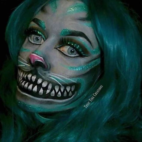 Cheshire Cat Makeup, Cheshire Cat Halloween, Wonderland Makeup, Cheshire Cat Costume, Cat Halloween Makeup, Amazing Halloween Makeup, Halloween Makeup Scary, Halloween Makeup Inspiration, Character Makeup