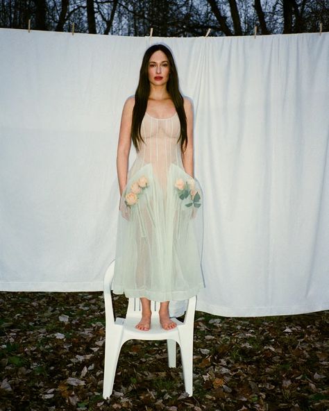 Kacey Musgraves Grew Up, Dumped Weed and Found a Deeper Well Kacy Musgraves, Design Assistant, Cut Photo, Valentino Dress, Kacey Musgraves, New York Magazine, Getting Divorced, Pretty Style, Pop Star