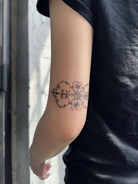 Floral Arm Cuff Tattoo, Arm Cuff Tattoo, Cuff Tattoo, Arm Cuff, Tattoos And Piercings, Piercings, Tattoo Ideas, Cuff, Tattoos