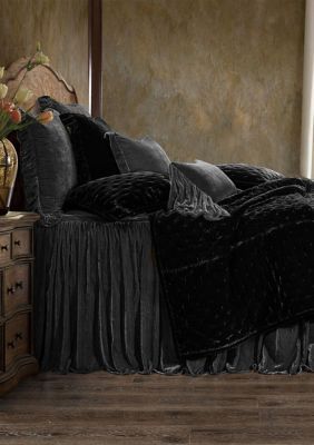 Rich Jewel Tones, Velvet Bedspread, Bed Interior, Twin Bedspreads, Velvet Duvet, Queen Bedspread, Moody Bedroom, Bad Inspiration, Velvet Quilt