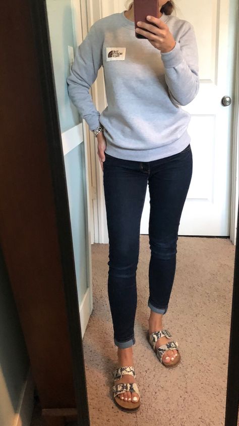 Sweatshirt And Sandals Outfit, Sweatshirt Outfit For Work, Crewneck Sweatshirt Outfit Jeans, Fall Sandals Outfits, Fall Jeans Outfit 2023, Birkenstock Outfit Summer Casual, Professional Jeans Outfit, Light Grey Sweater Outfit, Sandals Work Outfit