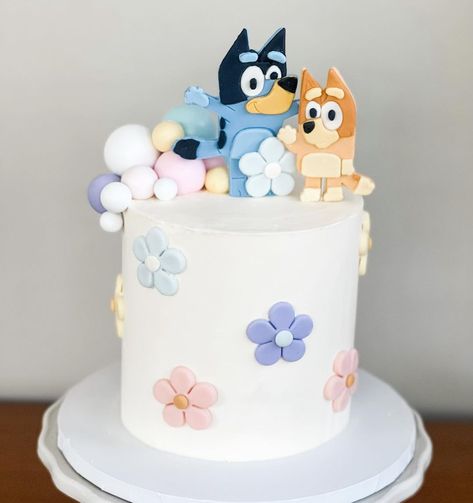 Mini Bluey Cake, Bluey Birthday Cake Buttercream, Bluey Themed Smash Cake, Homemade Bluey Birthday Cake, Bluey Diy Decor, Bingo And Bluey Birthday Cake, Small Bluey Cake, Bluey Girls Birthday Cake, Bluey Party Cake